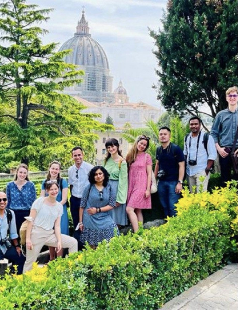 FAITH COMMUNICATION IN THE DIGITAL WORLD